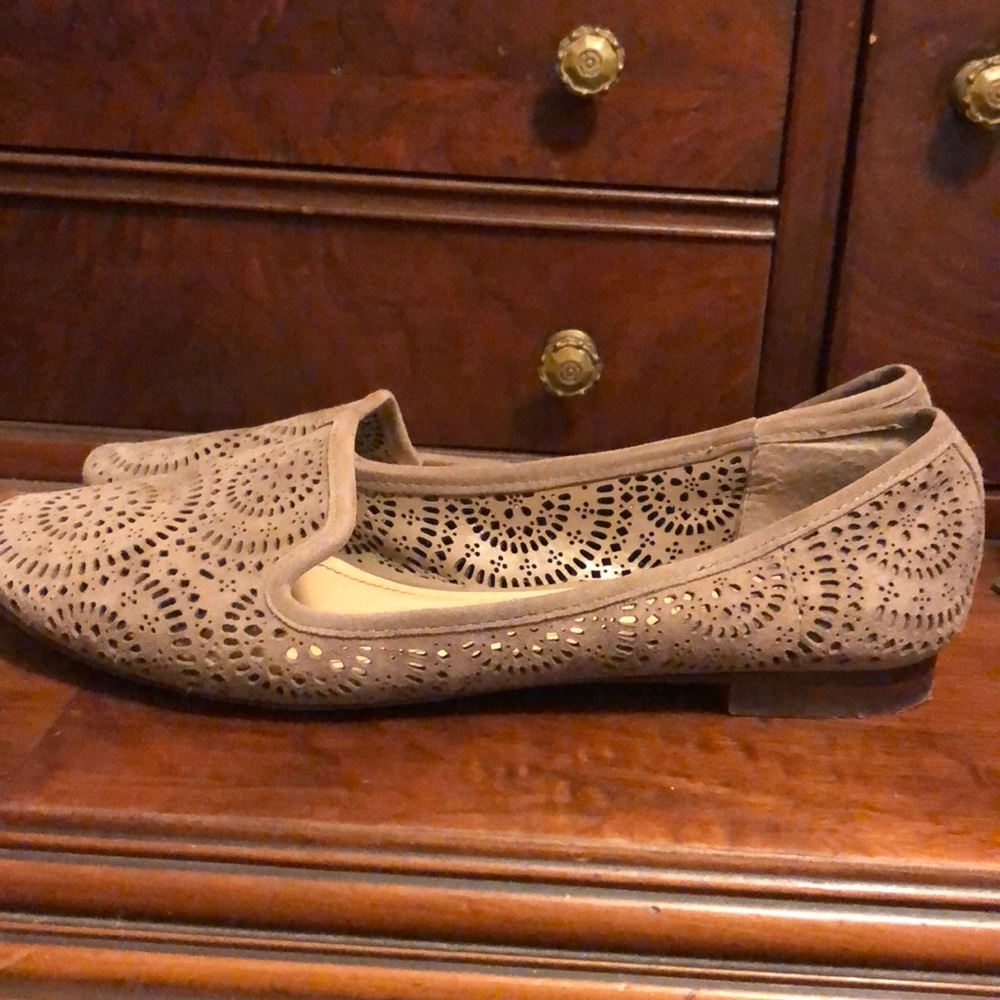 Vince Camuto slides